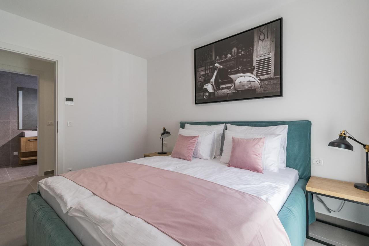 Luxury Apartments Magali 1 Rovinj Exterior photo